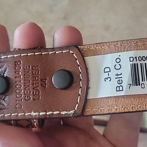 NEW! 3-D BELT CO. Texas Western Tooled Serape Square Concho Tan Belt. - Picture 6 of 7